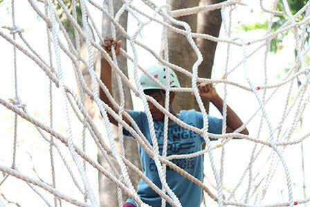 Commando Net Climbing Team Building