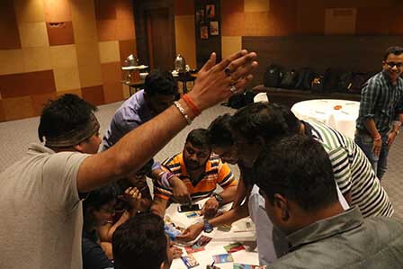 Puzzle Pieces Team Building