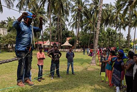 Rope Walking Team Building